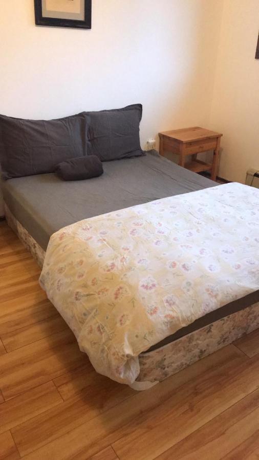 Vancouver Backpacker House - 10 Min Walk To Metrotown Skytrain Station بورنبي المظهر الخارجي الصورة