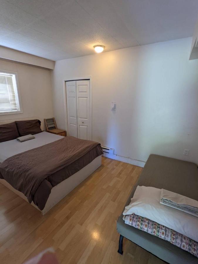 Vancouver Backpacker House - 10 Min Walk To Metrotown Skytrain Station بورنبي المظهر الخارجي الصورة